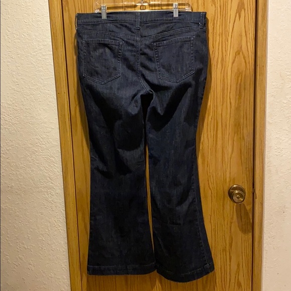 Old Navy Jeans - Picture 2 of 4